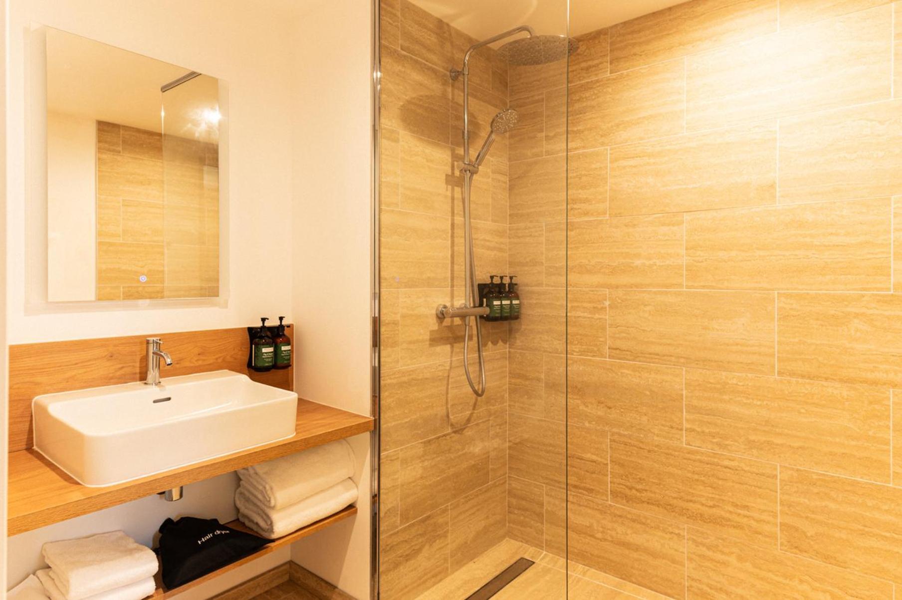 Hotel Voco , Cite Des Vins By Ihg Beaune (Cote d'Or)